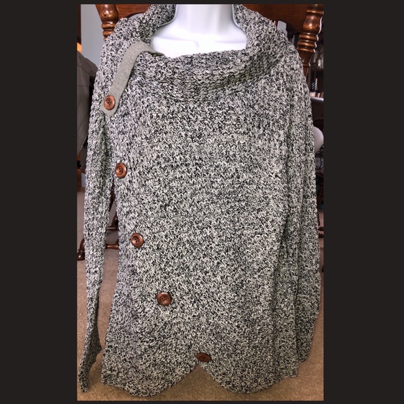 🔘⚠️ONE LEFT⚠️🔘 Heather Gray Buttoned Turtleneck - Picture 7 of 8